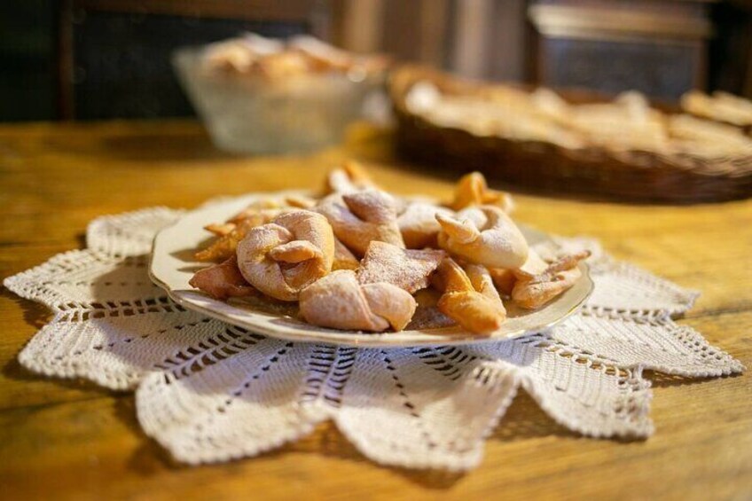 Sweet Hvar - Traditional cookies & Desserts