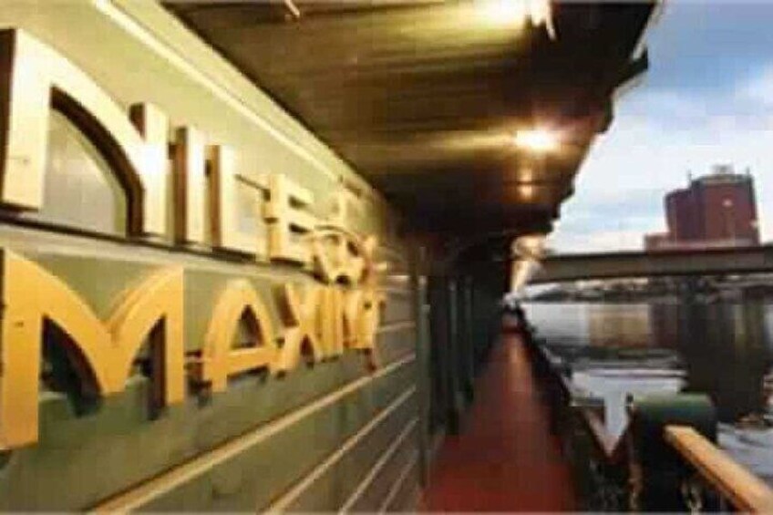 3-Hour Private Maxim Dinner Cruise in Nile River