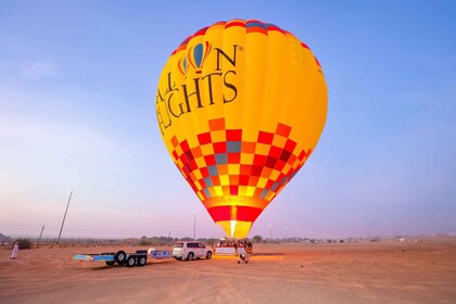 杜拜：熱氣球飛行（含 4X4 接送服務）