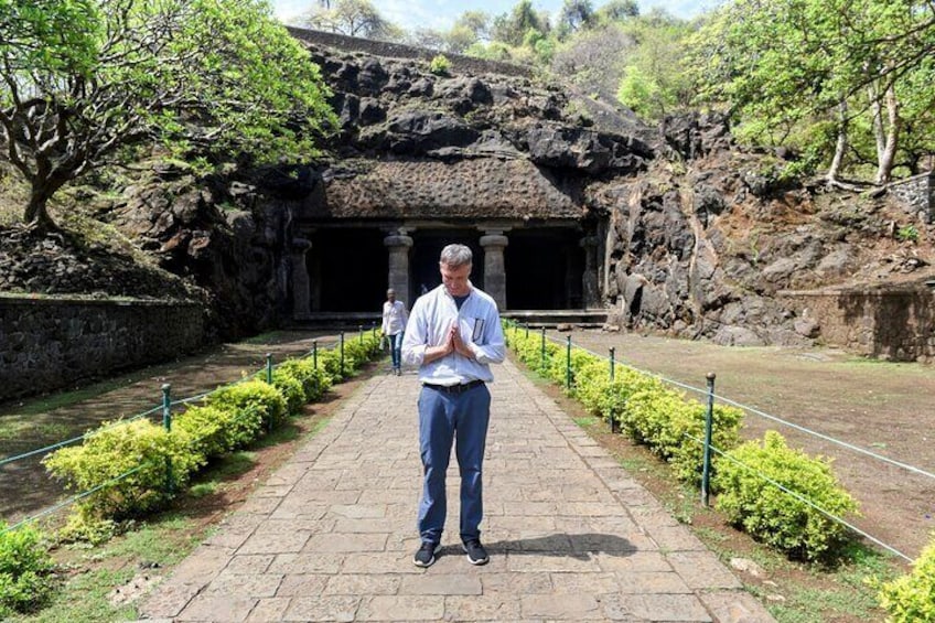  Elephanta Caves: Guided Island Tour with a Local 