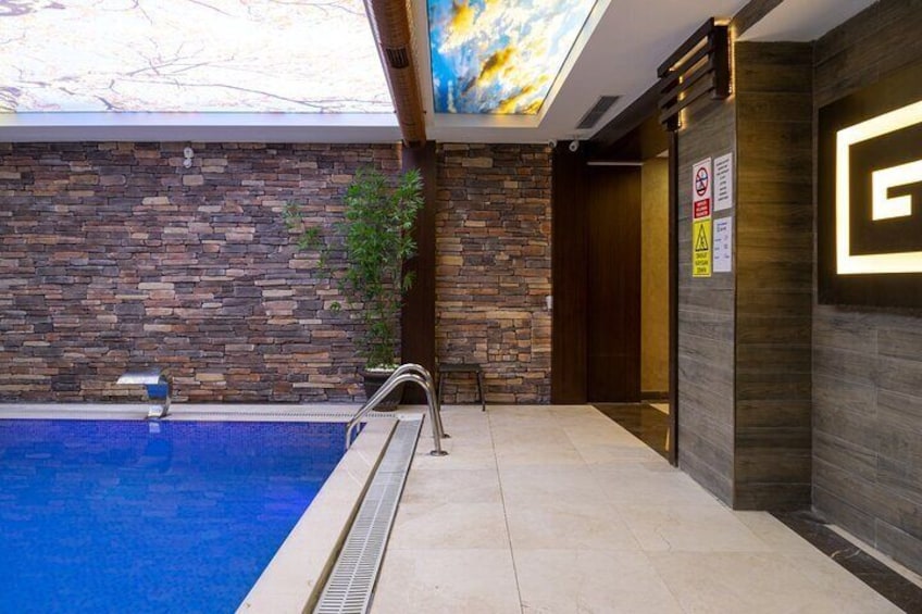 Istanbul: Private Turkish Bath,Massage , Sauna & Swimming Pool
