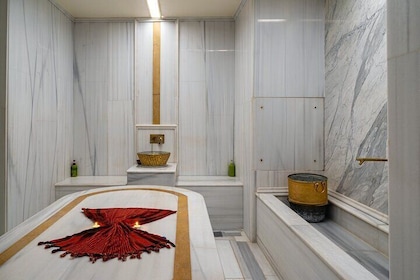 Istanbul: privé Turks stoombad, massage, sauna en zwembad