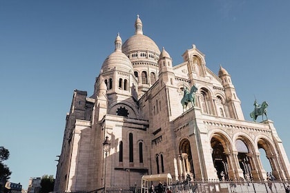 Private Walking Tour in Montmartre