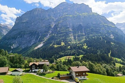 Interlaken Full-Day Highlights Tour with a Local by Private Car