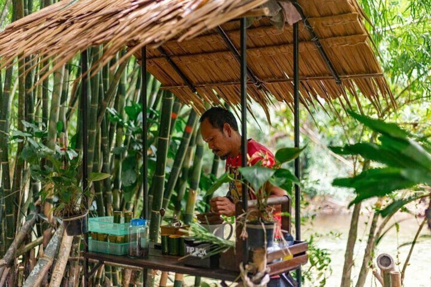 Khaolak Bamboo Rafting Tour and Hotel Transfer
