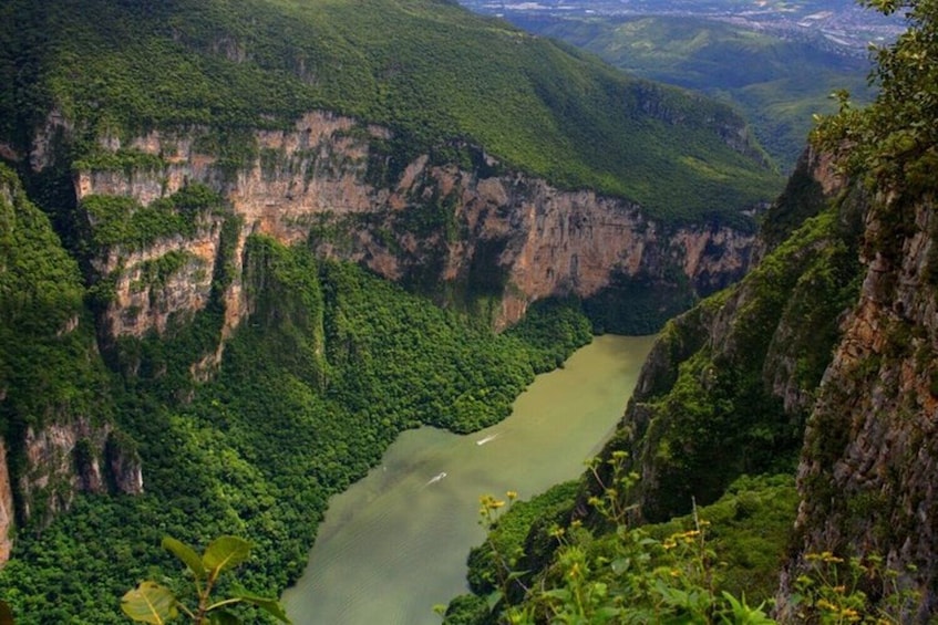 Sumidero Canyon and Chiapa de Corzo one day tour