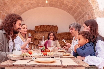Historical tour of Rural Parl with Food Tasting