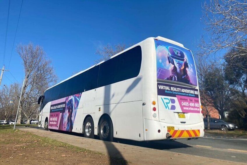 3 Hour Historical Tour of Canberra on VR BUS for Schools