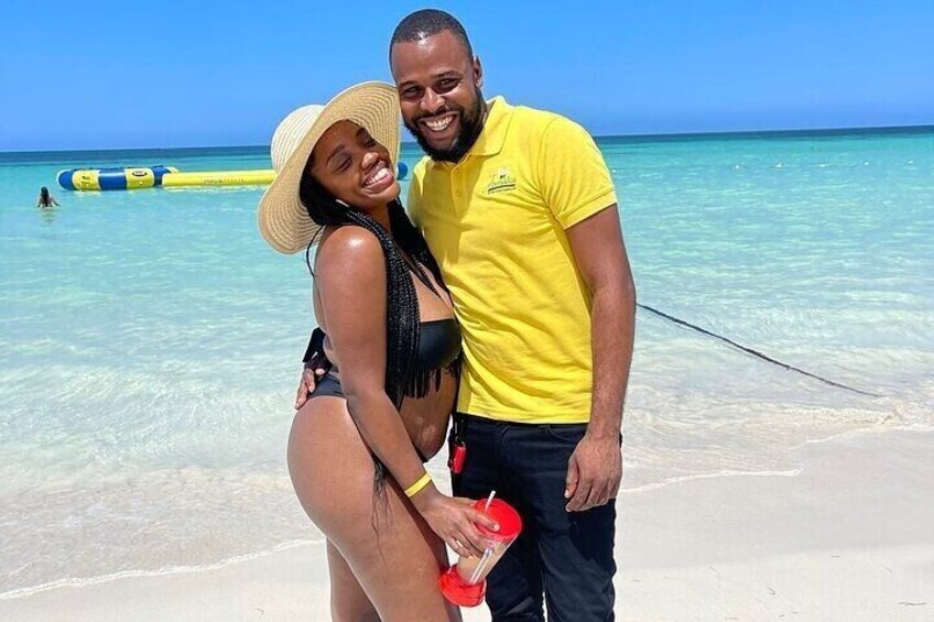 Seven Miles Beach & Rick’s Cafe Private Tour From Montego Bay