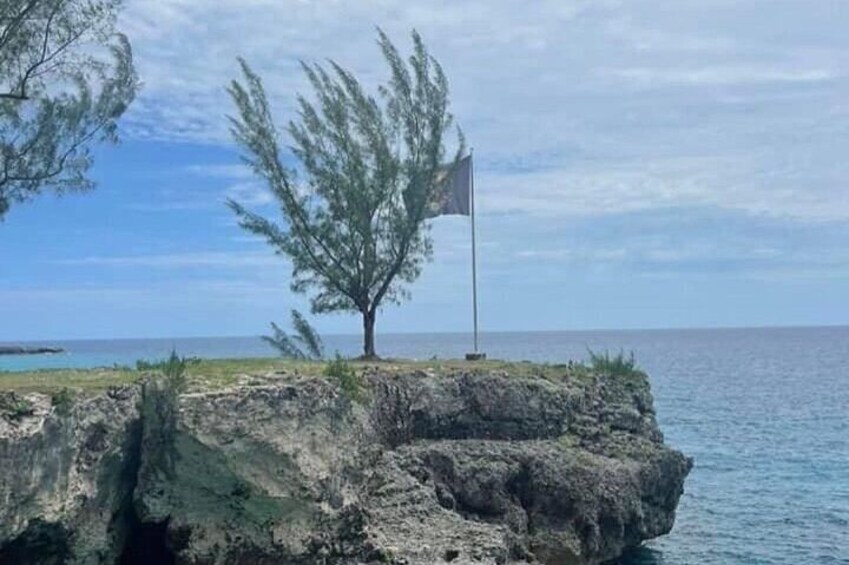 Blue Hole Mineral Spring, Rick’s Cafe & 7 Miles Beach Guided Tour