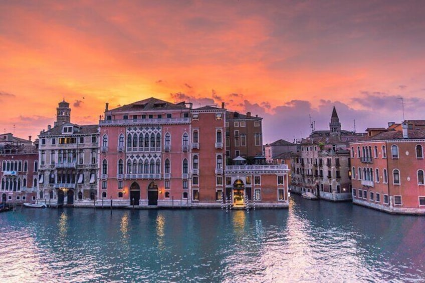 Private Tour in Venice to Verona and Lake Garda