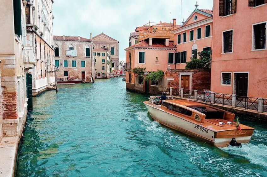 Private Tour in Venice to Verona and Lake Garda