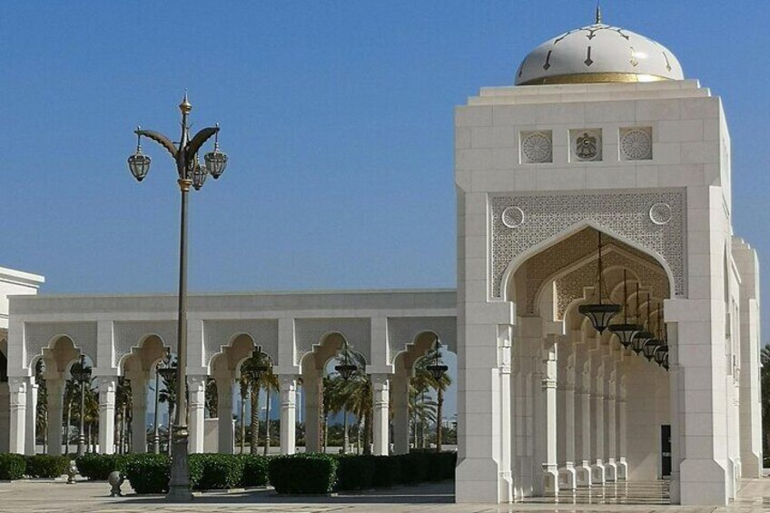 Abu Dhabi Private City Tour with Local Guide