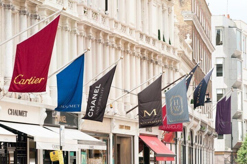 Personalised Shopping Tour in London with Expert Fashion Stylist