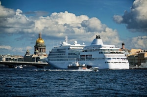 Shore Excursion: 2-Day Visa-Free Tour in St. Petersburg