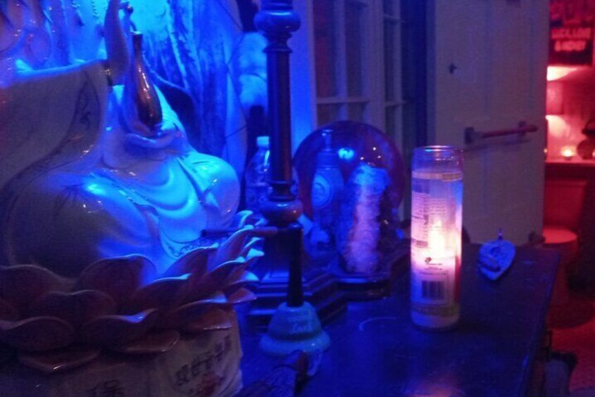 Private Tour Seance at the House on Bourbon