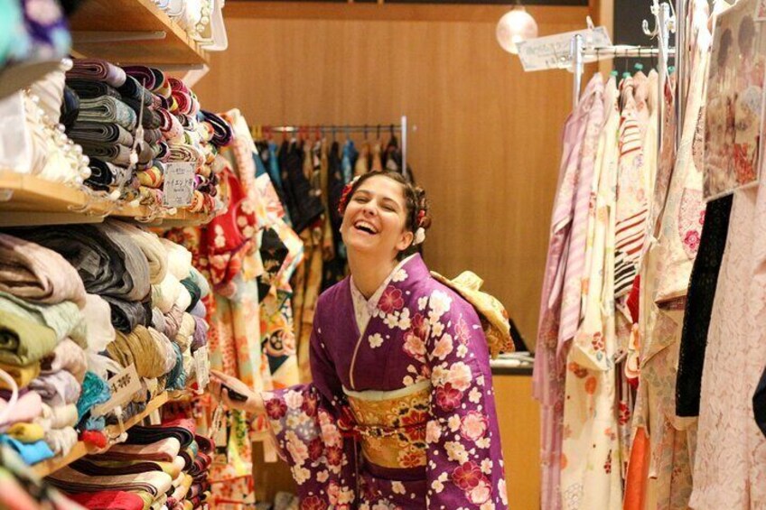 Traditional Kimono Rental Experience in Asakusa, Tokyo