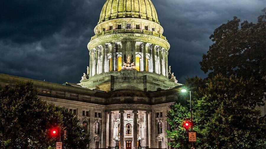 Haunted Madison Capitol Building on Madison Ghosts Haunted Walking Tour