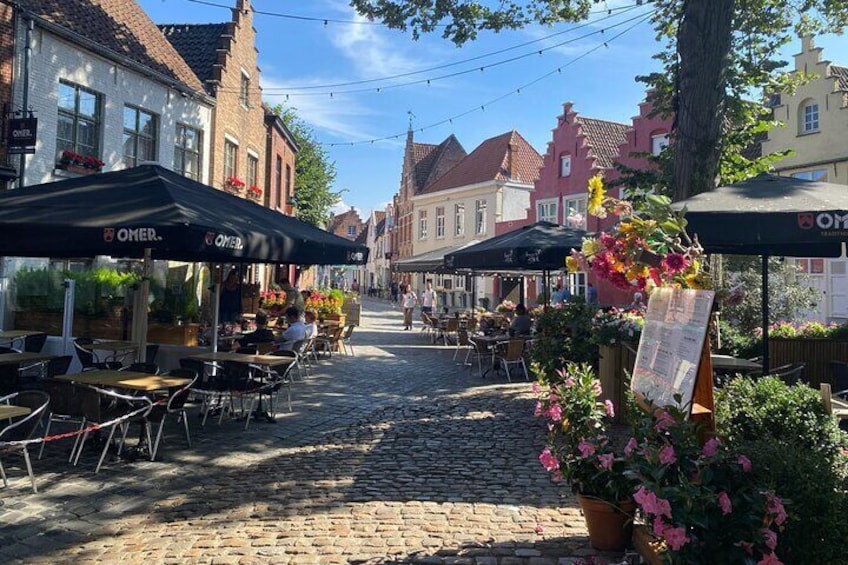 Walking Tour Bruges: Exciting Stories, Mysteries, People