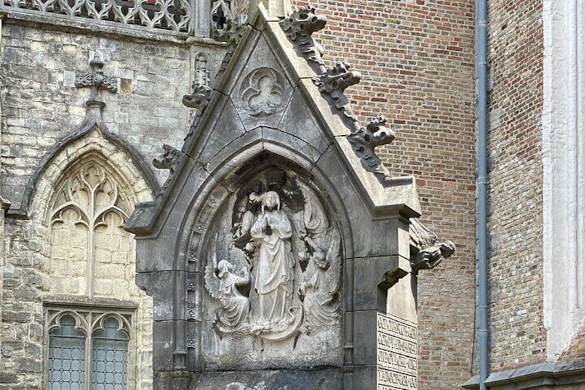 Walking Tour Bruges: Exciting Stories, Mysteries, People