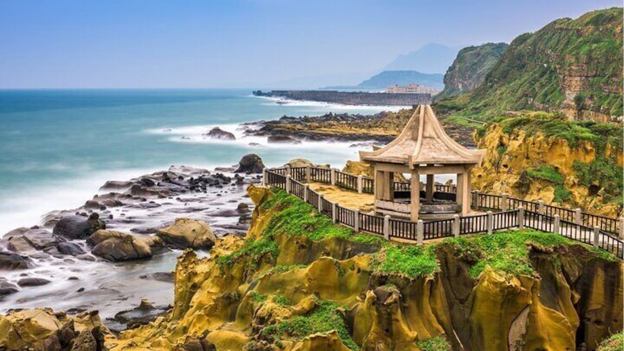 Shifen, Jiufen, Heping Island Park & Raohe Night Market Day Tour