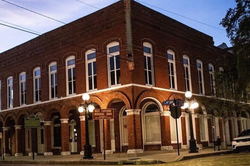 Ghost Investigation Tour Interactive Paranormal Experience 18Plus