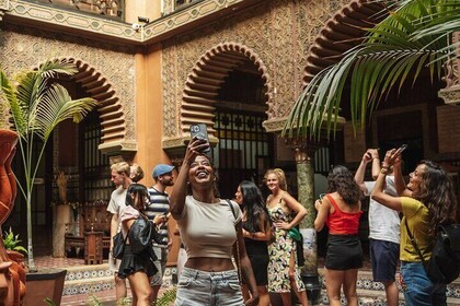 Recorrido a pie por los secretos del casco antiguo de Barcelona