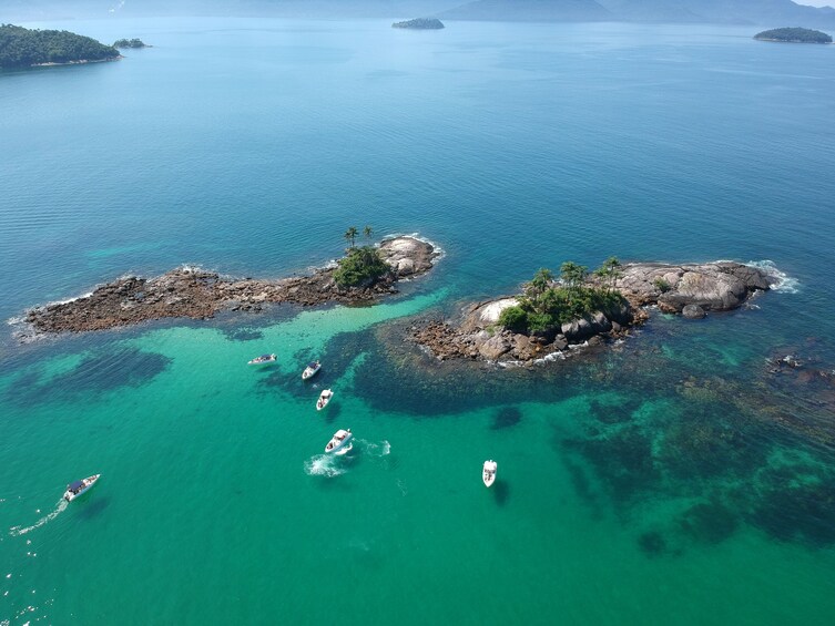 Speedboat Tour to the Paradise Islands of Angra dos Reis with Lunch 