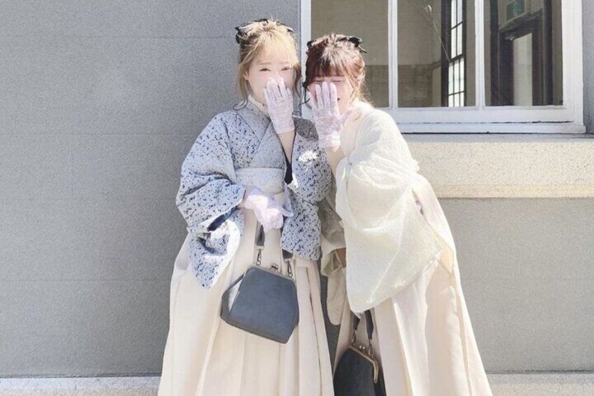 Kanazawa: Kimono Rental Traditional Experience at WARGO