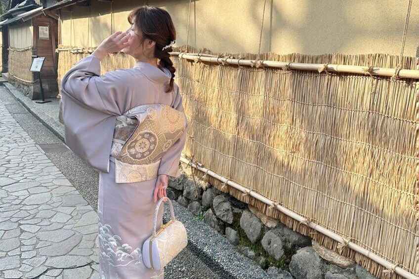 Traditional Kimono Rental Experience in Kanazawa