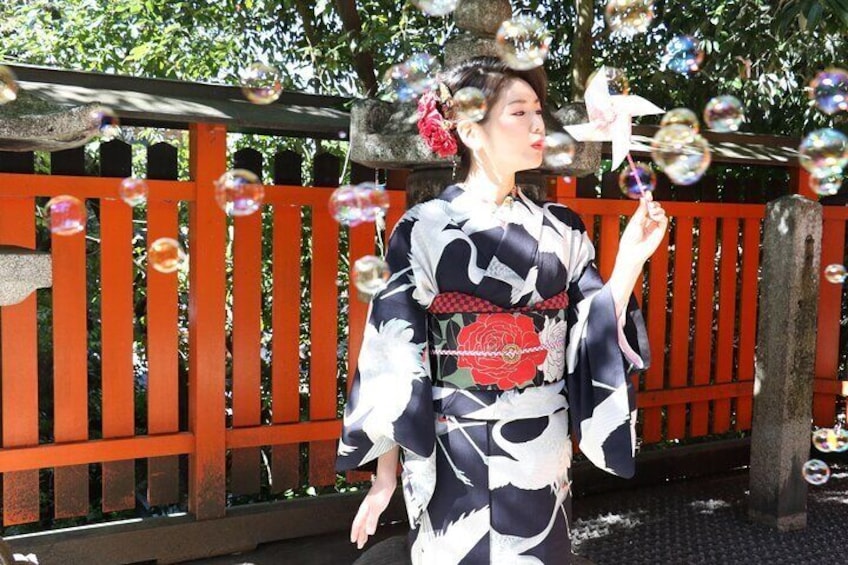 2 min. from Kyoto Station:Japanese traditional experience(kimono)