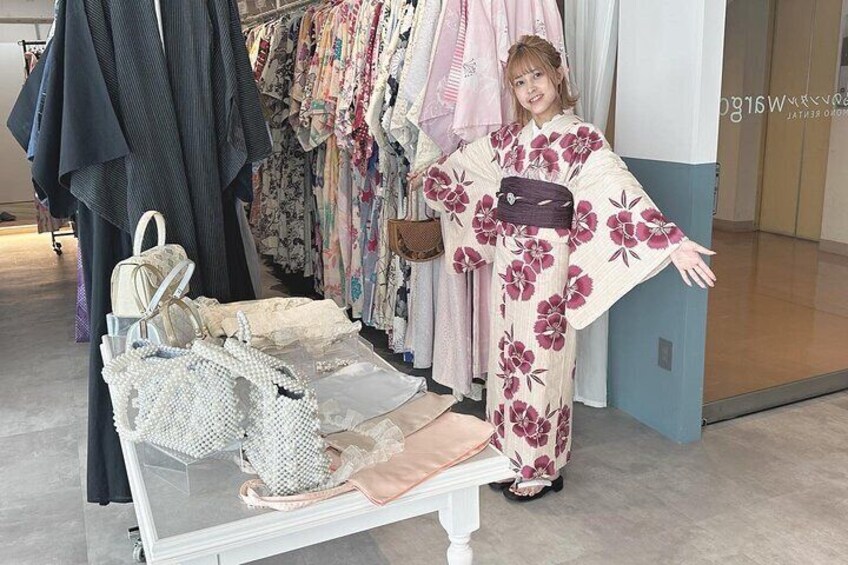 Traditional Kimono Rental Experience in Kamakura