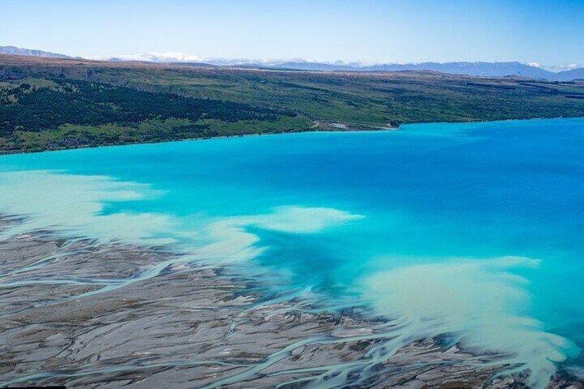 View the Tasman River Delta from above during the scenic helicopter flight!