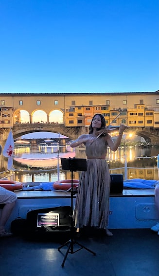 Florence: Arno River Cruise with a Live Concert