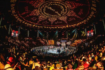 Bangkok: Muay Thai-bokskaarten in het Rajadamnern-stadion