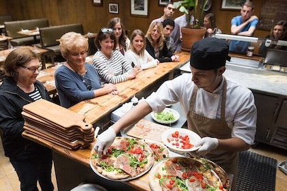 Nolita & Secrets of Little Italy Food Tour av Foods of NY Tours