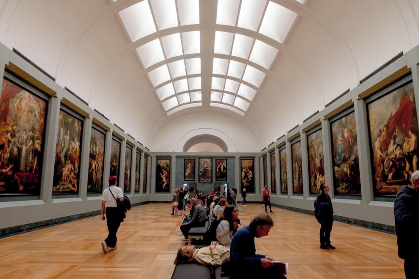 Louvre Museum Entry & Seine Cruise Ticket