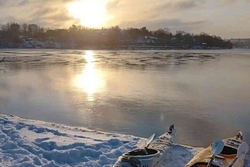 Winter Kayak Tour in Stockholm City + Hot Sauna