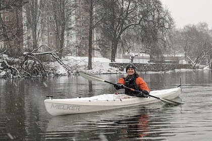 Winter Kayak Tour in Stockholm City + Hot Sauna