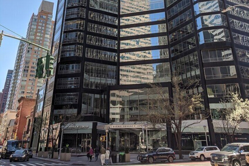 Holdouts: A NYC Architecture Walking Tour