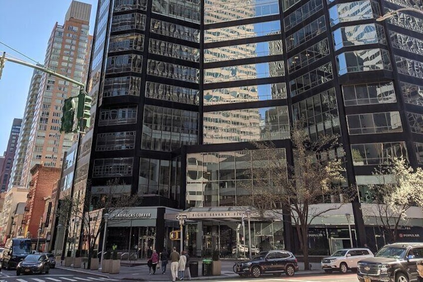 Holdouts: A NYC Architecture Walking Tour
