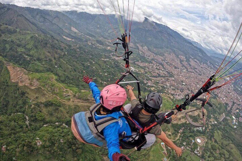  Paragliding Paragliding in Medellin BlueSky.