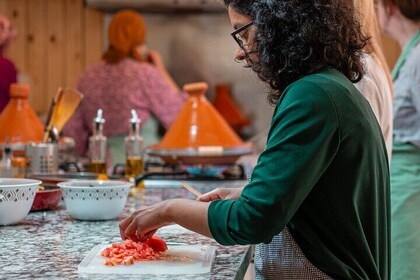 Cours de cuisine marocaine avec visite du marché et repas