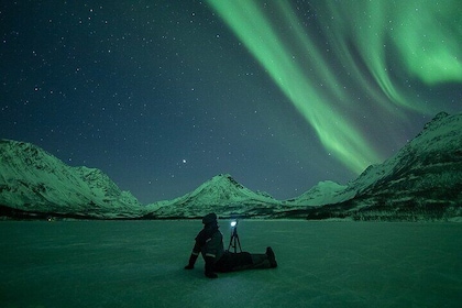 Northern Lights Expedition with Arctic Photo Guide max 6 guests