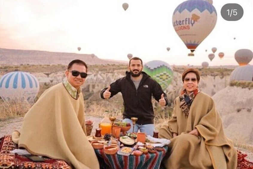 Cappadocia Sunrise Breakfast With Hot Air Balloons