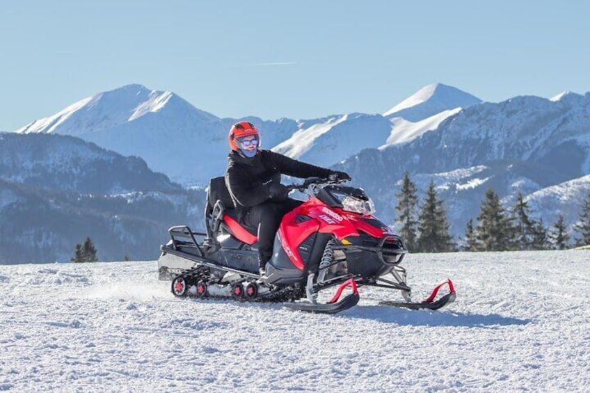 Zakopane: 3 hours Snowmobiles Guided Tour with bonfire and meal