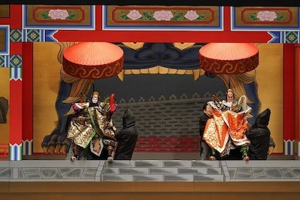 東京・池袋の国立劇場によるBUNRAKU公演