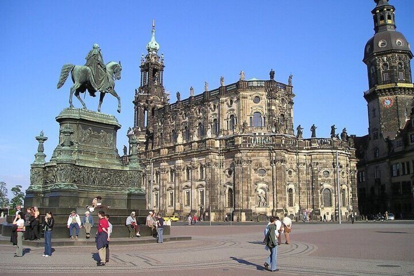 Private Transfer From Munich to Dresden With a 2 Hour Stop