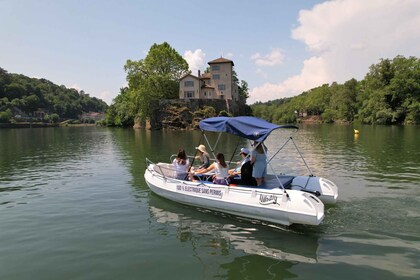 Lyon: from Confluence to Barbe Island in electric boat