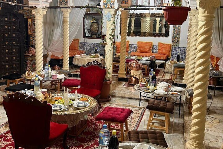 BEST Casbah Private Guided tour with a Tasty Traditional Lunch
